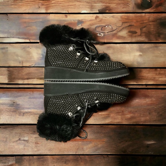 Blingy Rhinestone & Silver Hardware Fur Lined Cozy Wedge Heel Lace Up Boots! - Picture 6 of 7